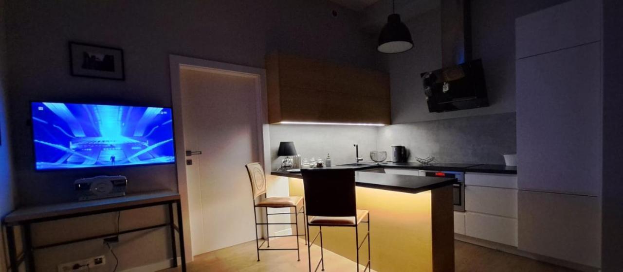 Loft Apartment " Amadeus " Tymienieckiego 25D Łódź Kültér fotó