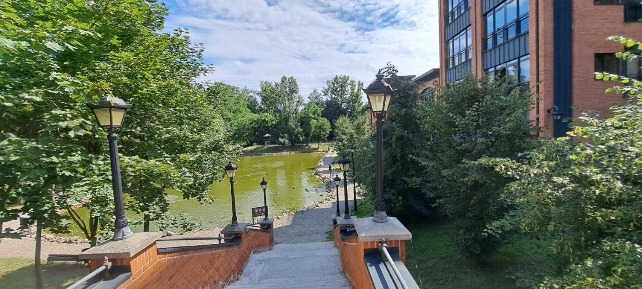 Loft Apartment " Amadeus " Tymienieckiego 25D Łódź Kültér fotó